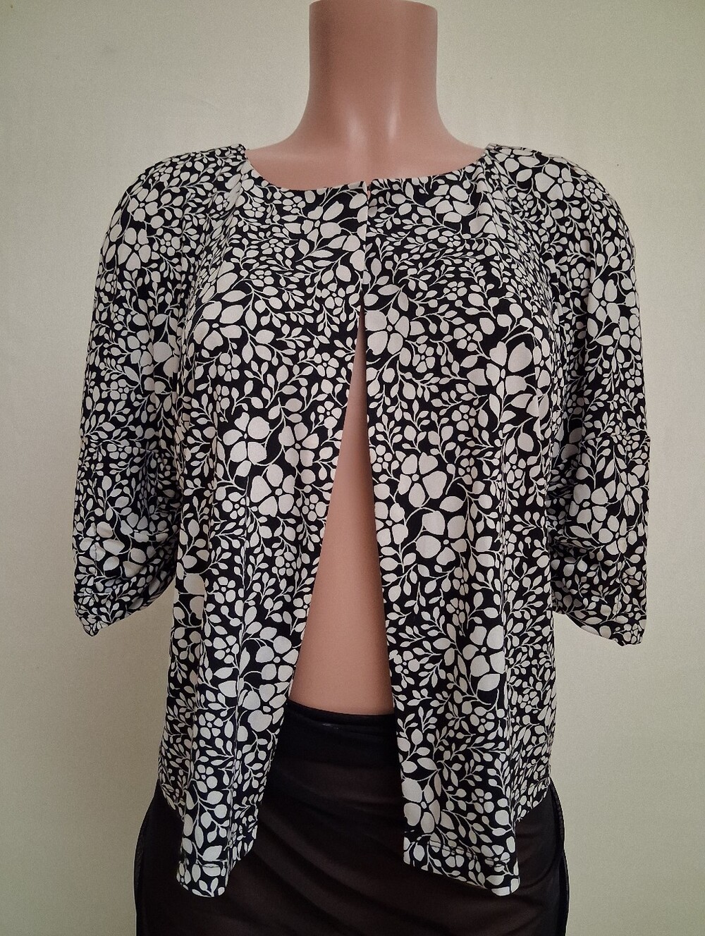 Perceptions New York Black & White Floral Open Front Cardigan Jacket Size 8
